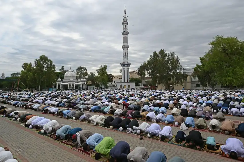 how to pray eid prayer